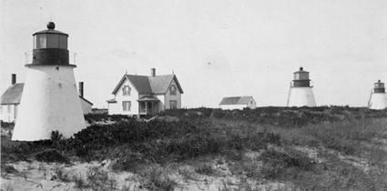 three sisters lighthouses